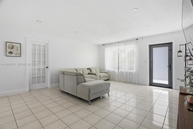 7511 Taylor Street, Hollywood, FL 33024