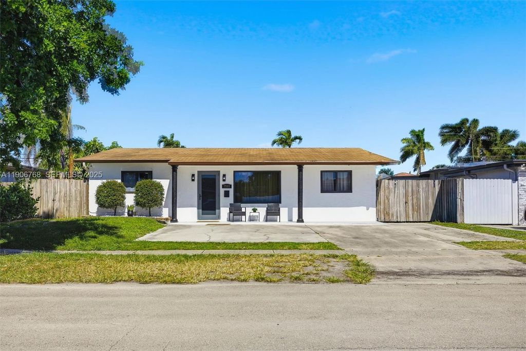 7511 Taylor Street, Hollywood, FL 33024