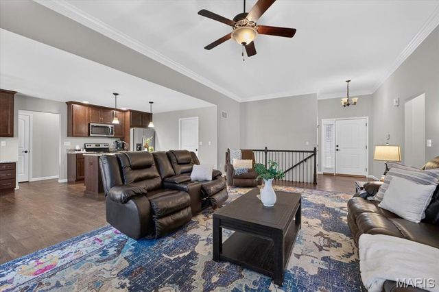 7986 Matterhorn Canyon Road, Caseyville, IL 62232