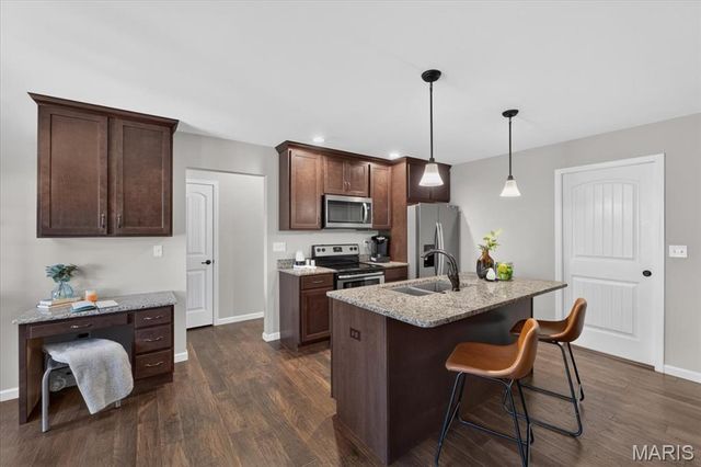 7986 Matterhorn Canyon Road, Caseyville, IL 62232