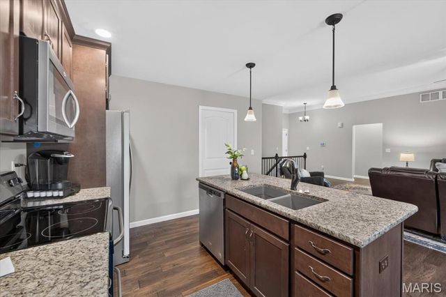7986 Matterhorn Canyon Road, Caseyville, IL 62232