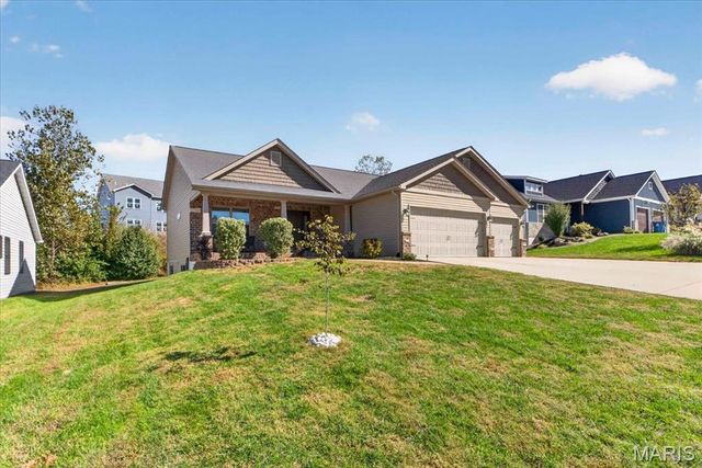 7986 Matterhorn Canyon Road, Caseyville, IL 62232