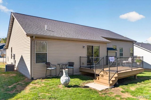 7986 Matterhorn Canyon Road, Caseyville, IL 62232
