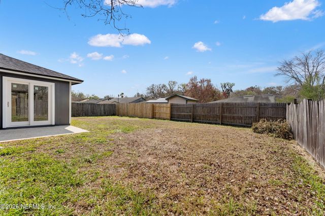 1565 KINGFISHER Boulevard, Orange Park, FL 32065