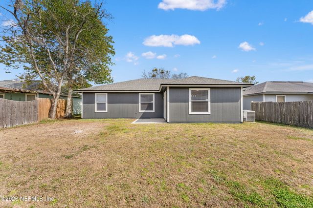 1565 KINGFISHER Boulevard, Orange Park, FL 32065