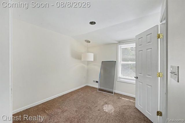 6261 Andersonville Road, Waterford, MI 48329