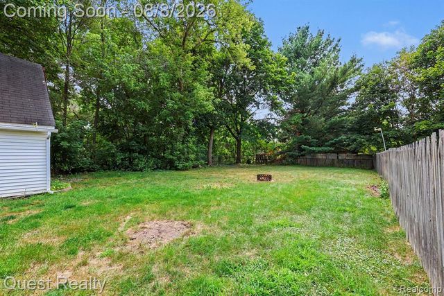 6261 Andersonville Road, Waterford, MI 48329
