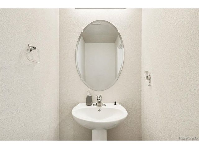 47373 Lily Ave, Bennett, CO 80102