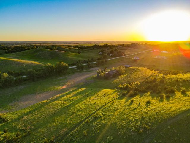 33086 K-18 south Road, Sioux City, IA 51108