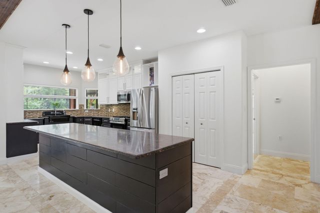 9643 Bone Bluff Drive, Navarre, FL 32566