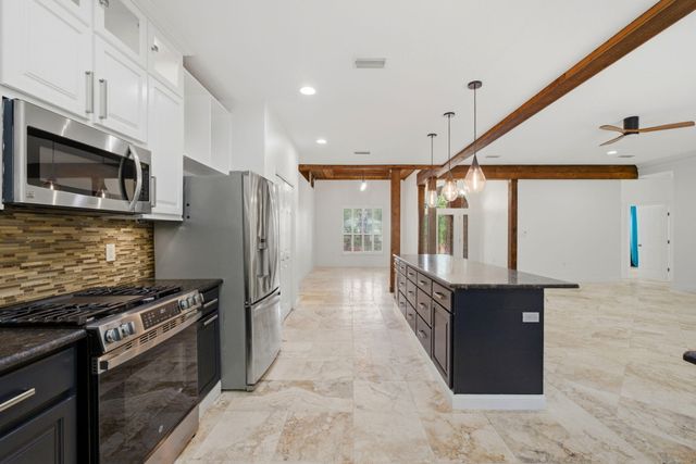 9643 Bone Bluff Drive, Navarre, FL 32566