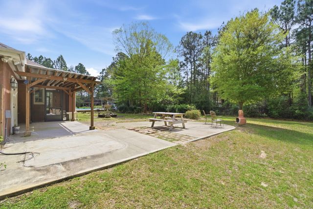 9643 Bone Bluff Drive, Navarre, FL 32566