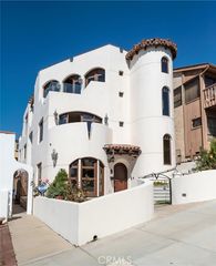 221 30th Street, Manhattan Beach, CA 90266