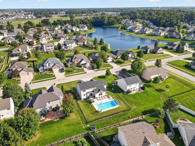 1029 Island Brooks Lane, Fort Wayne, IN 46845