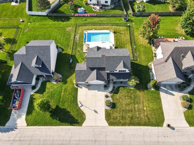 1029 Island Brooks Lane, Fort Wayne, IN 46845