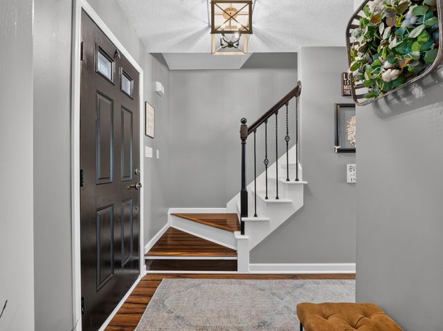 1029 Island Brooks Lane, Fort Wayne, IN 46845