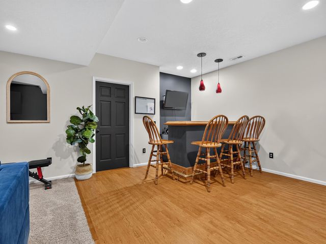 1029 Island Brooks Lane, Fort Wayne, IN 46845