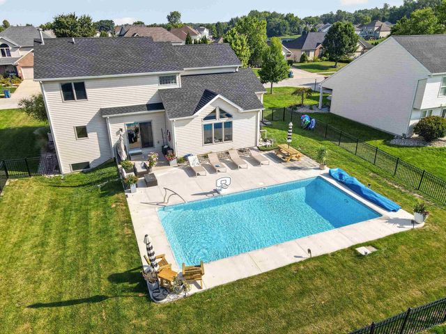 1029 Island Brooks Lane, Fort Wayne, IN 46845