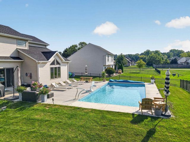 1029 Island Brooks Lane, Fort Wayne, IN 46845