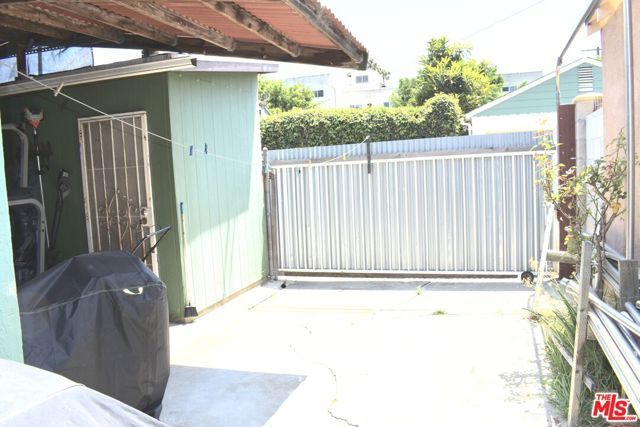 8708 Cadillac Avenue, Los Angeles, CA 90034
