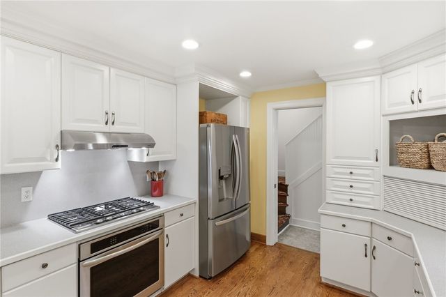 210 Fairport Road, Pittsford, NY 14445