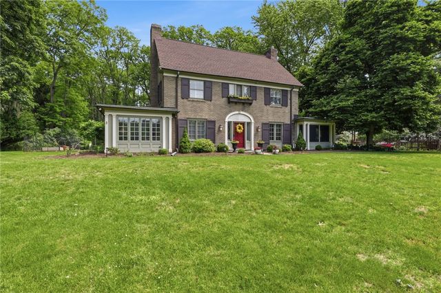 210 Fairport Road, Pittsford, NY 14445