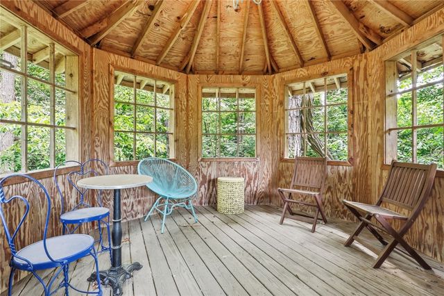 210 Fairport Road, Pittsford, NY 14445