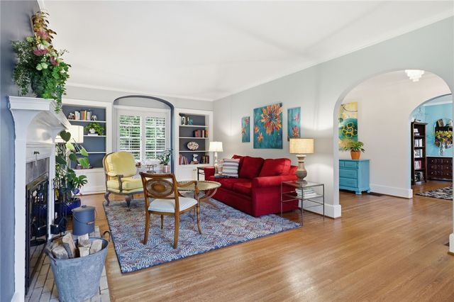 210 Fairport Road, Pittsford, NY 14445