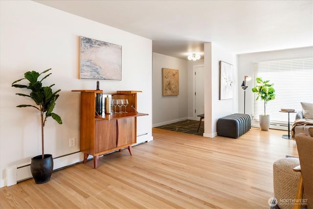 8611 Holly Lane, Edmonds, WA 98026