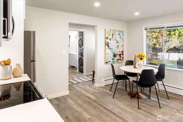 8611 Holly Lane, Edmonds, WA 98026