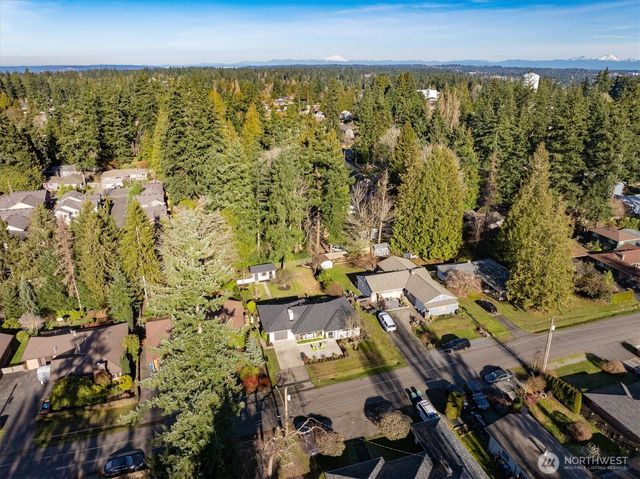 8611 Holly Lane, Edmonds, WA 98026
