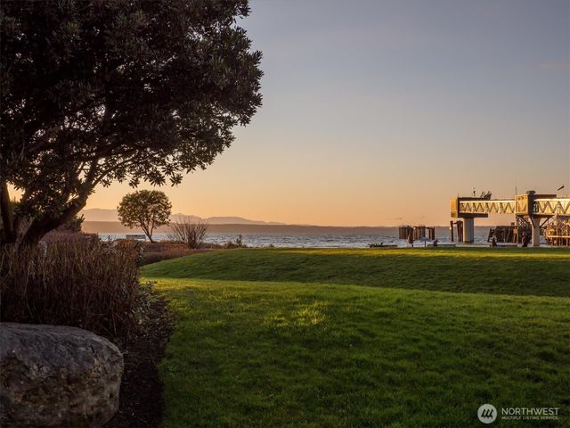 8611 Holly Lane, Edmonds, WA 98026