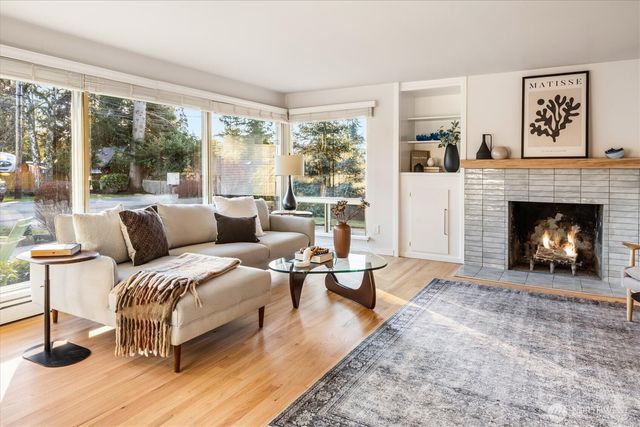 8611 Holly Lane, Edmonds, WA 98026