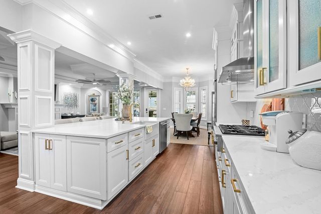 602 Sea Vista Ln., North Myrtle Beach, SC 29582