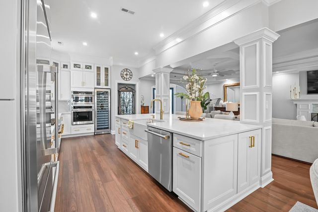 602 Sea Vista Ln., North Myrtle Beach, SC 29582