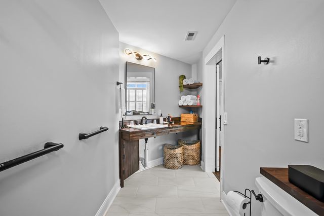 602 Sea Vista Ln., North Myrtle Beach, SC 29582