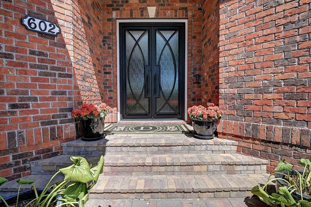 602 Sea Vista Ln., North Myrtle Beach, SC 29582