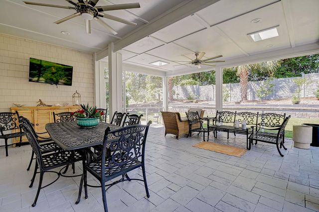 602 Sea Vista Ln., North Myrtle Beach, SC 29582