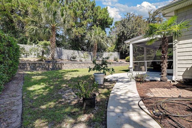 602 Sea Vista Ln., North Myrtle Beach, SC 29582