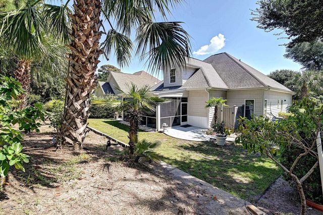 602 Sea Vista Ln., North Myrtle Beach, SC 29582