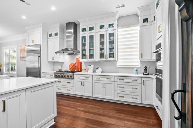 602 Sea Vista Ln., North Myrtle Beach, SC 29582