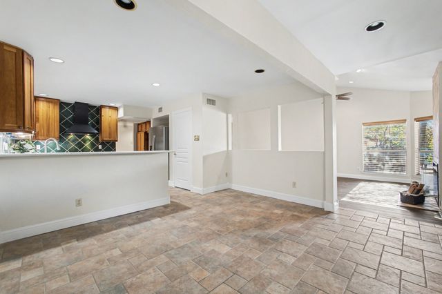 2920 Shady Lake Circle, Carrollton, TX 75006