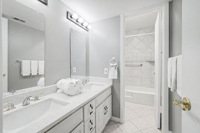 2920 Shady Lake Circle, Carrollton, TX 75006