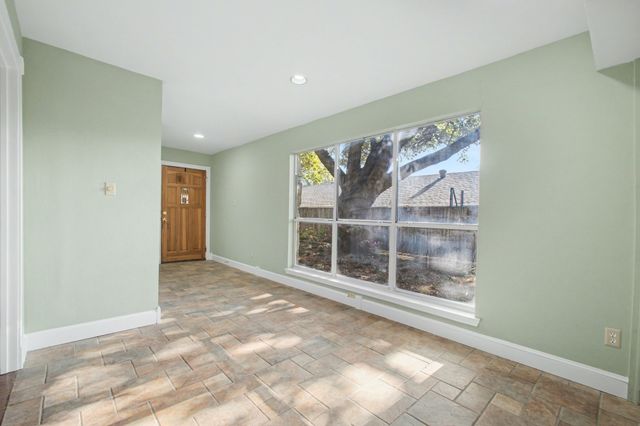 2920 Shady Lake Circle, Carrollton, TX 75006