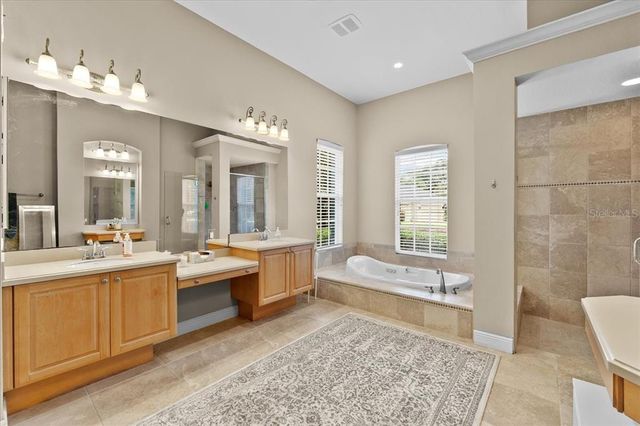 9516 WATERFORD OAKS BOULEVARD, Winter Haven, FL 33884