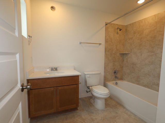 501 Bishop Wood RD, Dripping Springs, TX 78620