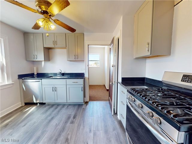 5406-5408 Merkle Avenue, Parma, OH 44129