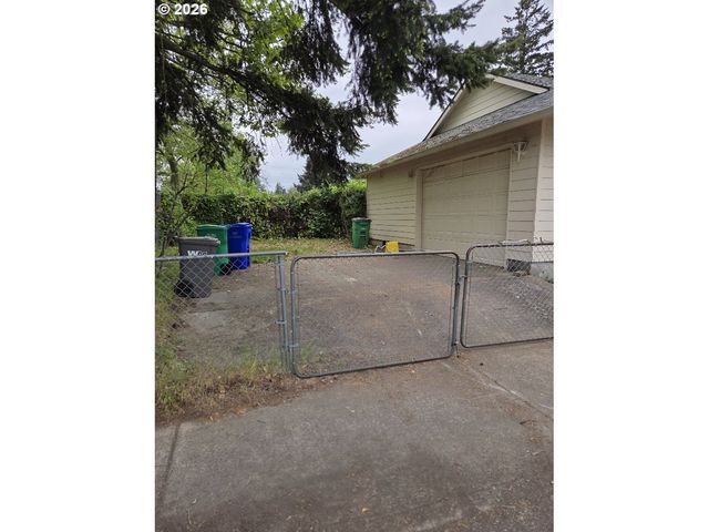 17329 Se ALDER St, Portland, OR 97233