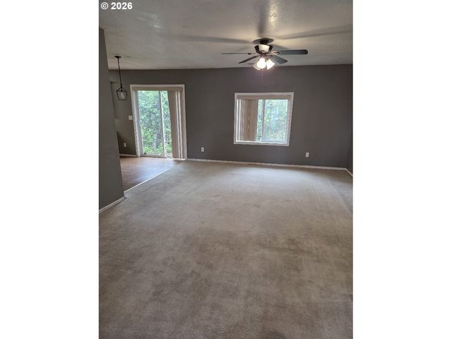 17329 Se ALDER St, Portland, OR 97233