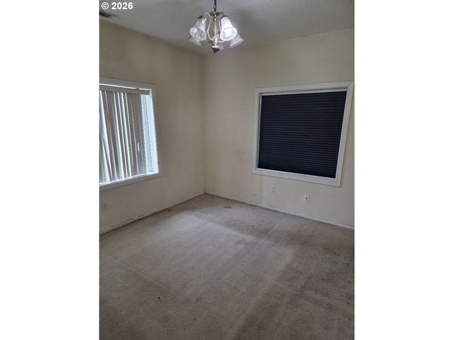 17329 Se ALDER St, Portland, OR 97233